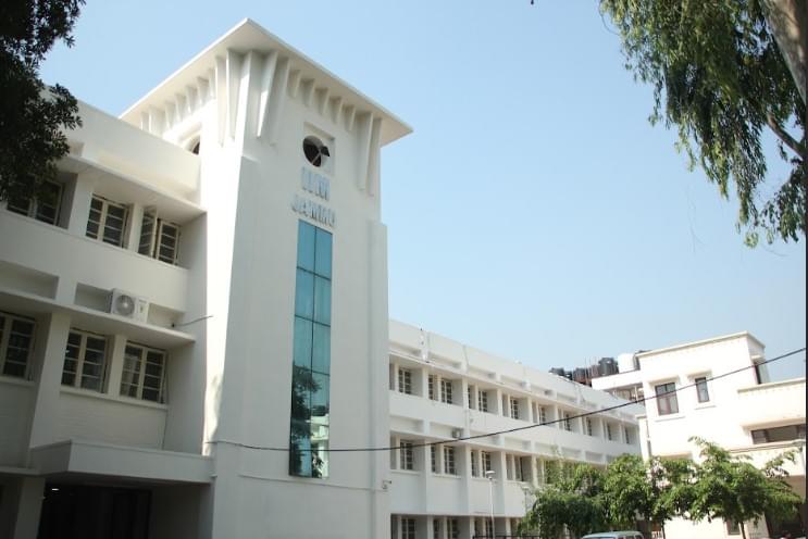 IIM Jammu Academic building photo 4